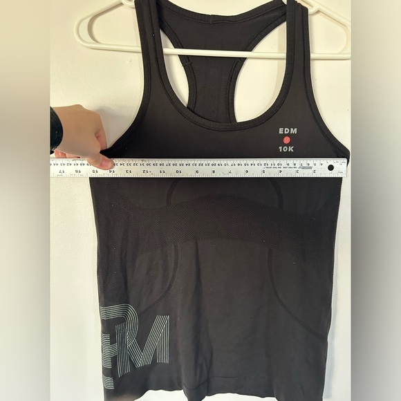 Lululemon Black Swiftly Tech Tank Edmonton YEG Size 8 - Picture 6 of 8